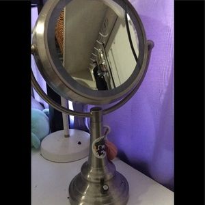 𝙻𝚒𝚐𝚑𝚝𝚒𝚗𝚐𝚜